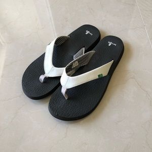 Sanuk Yoga Mat sandals 11